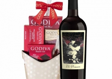 Buy Red Wine Gift Sets with Secured Delivery